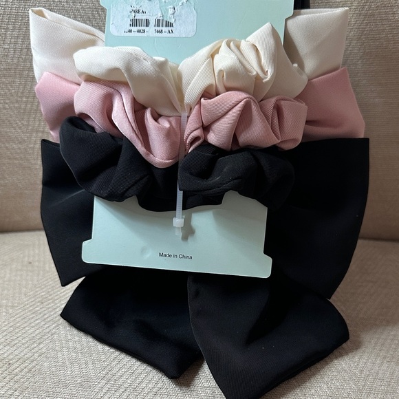 Piper K Hair Bows Set in Pink Black and Cream - Picture 3 of 4